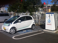 拝島で急速充電中